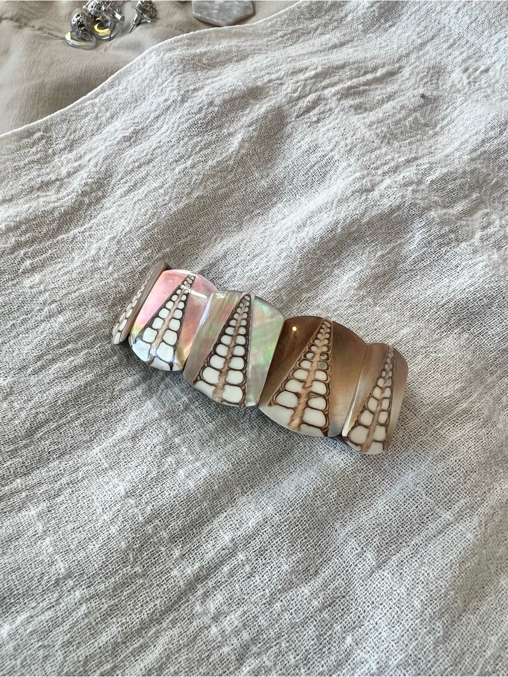 Shell Inlay Stretch Bracelet - Iridescent Cream & Pink